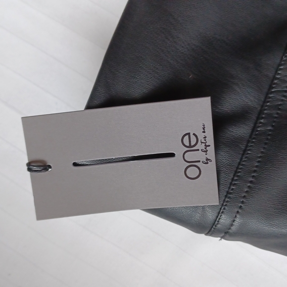 One by Chapter One Faux Leather Pants NWT- Sz. 1X - Picture 3 of 8